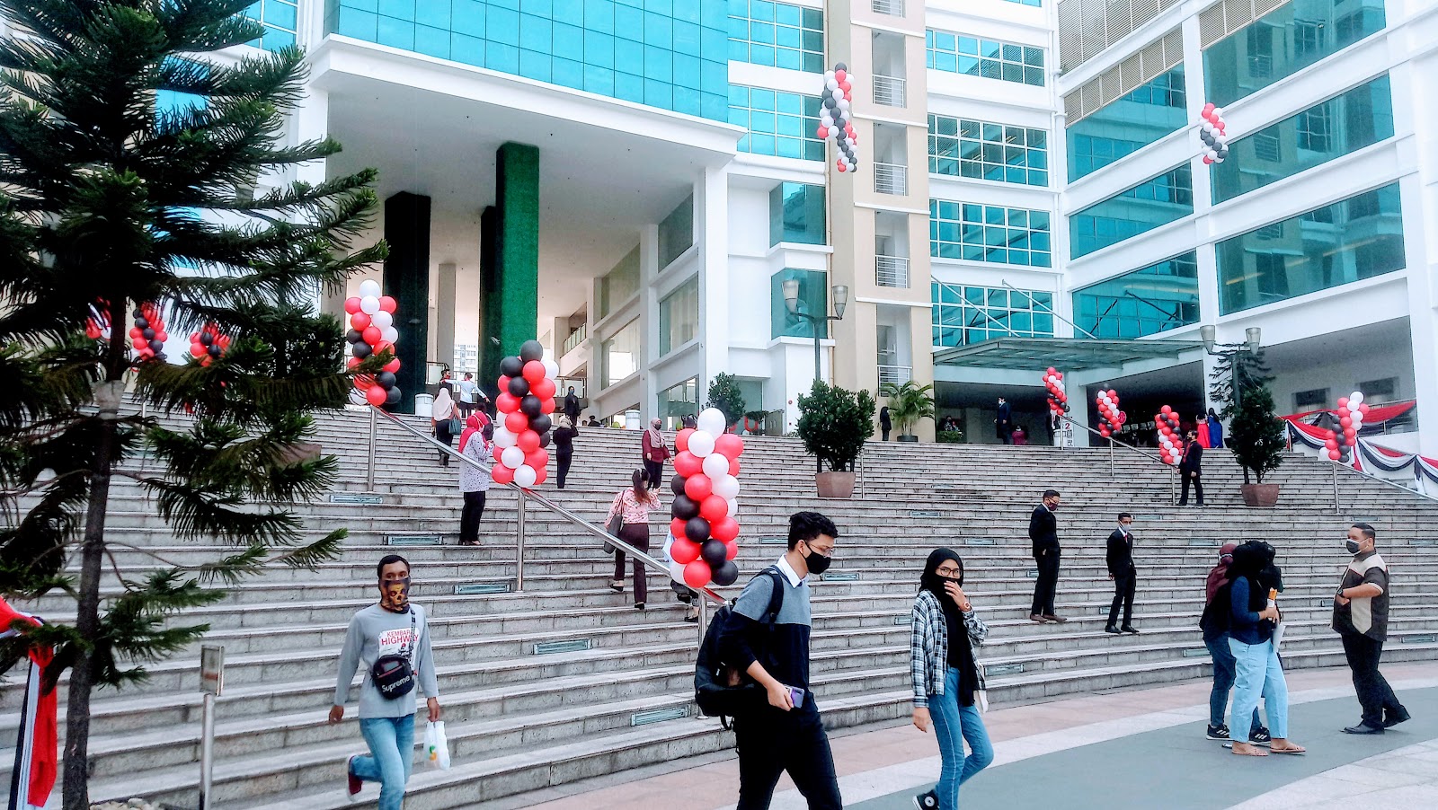 Campus thumbnail 1
